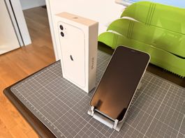 iPhone 11  128 GB  Weiss  Guter Zustand
