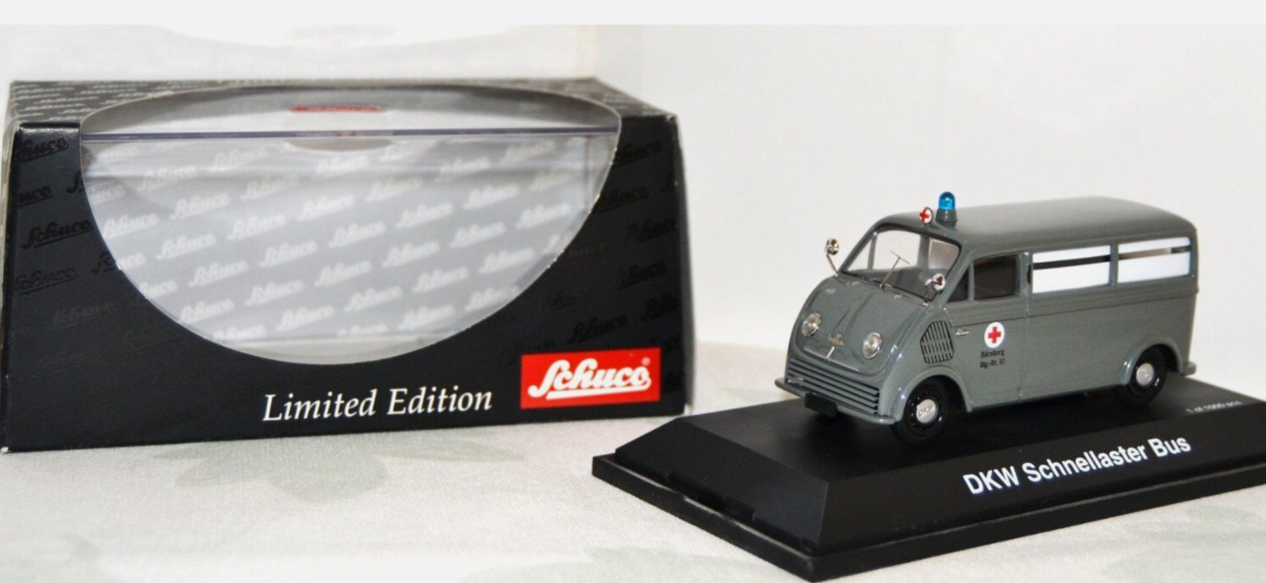 Schuco Modellbausätze & Standmodelle: Schuco 1/43. DKW schnellaster Bus 1954 "BRK". Réf. 02486 – Neu und originalverpackt aus Lausanne von Techobby 1