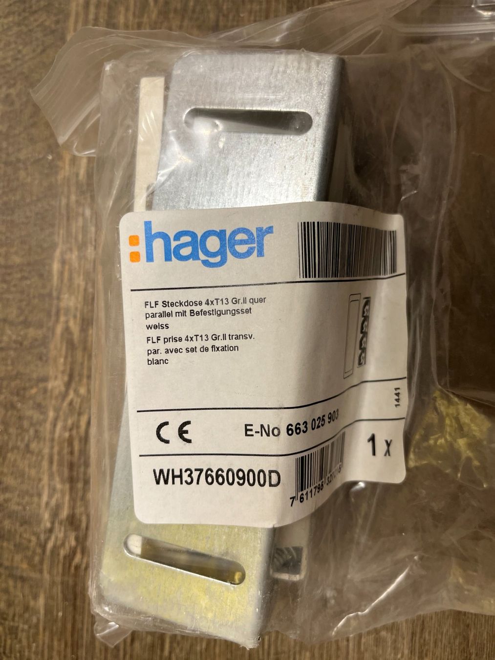 Hager Alimentazione elettrica: Einbausteckdosen Hager zu Verteilung – Usato da Dintikon venduto da Redgar58 1