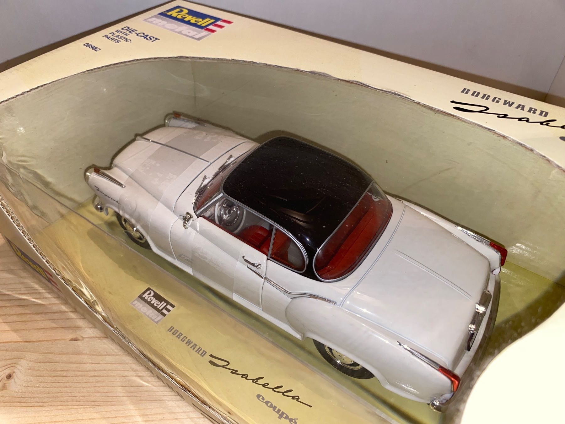 Modellini d'auto: Borgward Isabella Coupe 1/18 – Nuovo (secondo la descrizione) da Wohlen AG venduto da PrivatSammlung 1