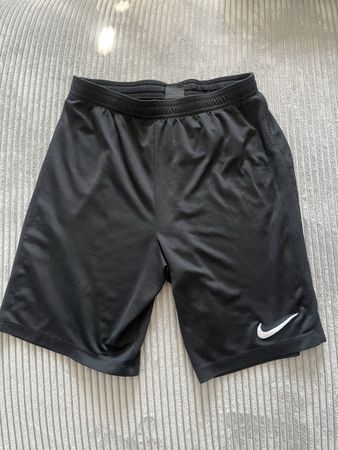 Nike Dri-Fit Shorts schwarz Grösse M guter Zustand