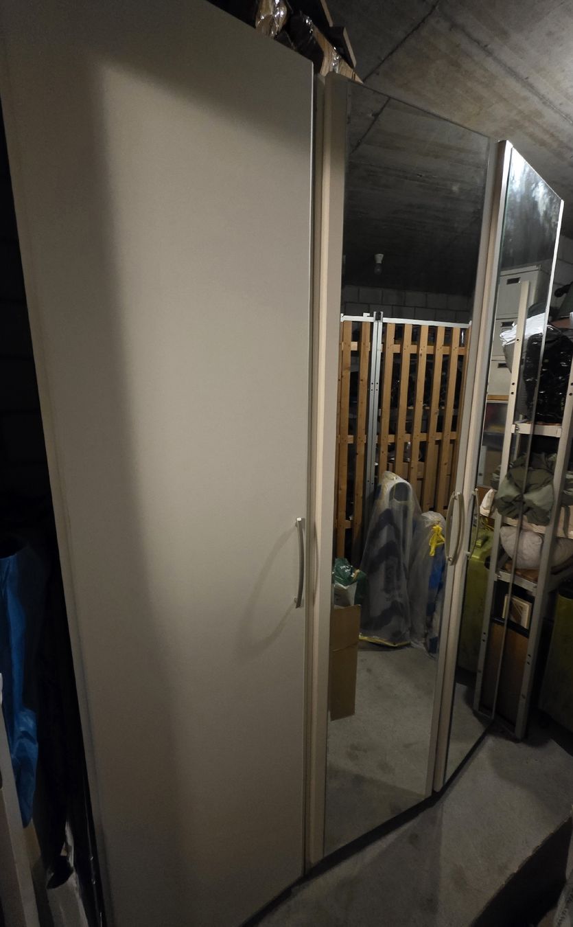 Armadi: Schrank weiss mit Spiegeltüren – Usato da Gunzgen venduto da Orkan7
