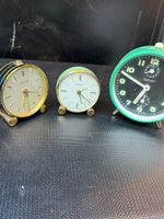 Lot de 3 réveils anciens Looping Swiza Peter divers