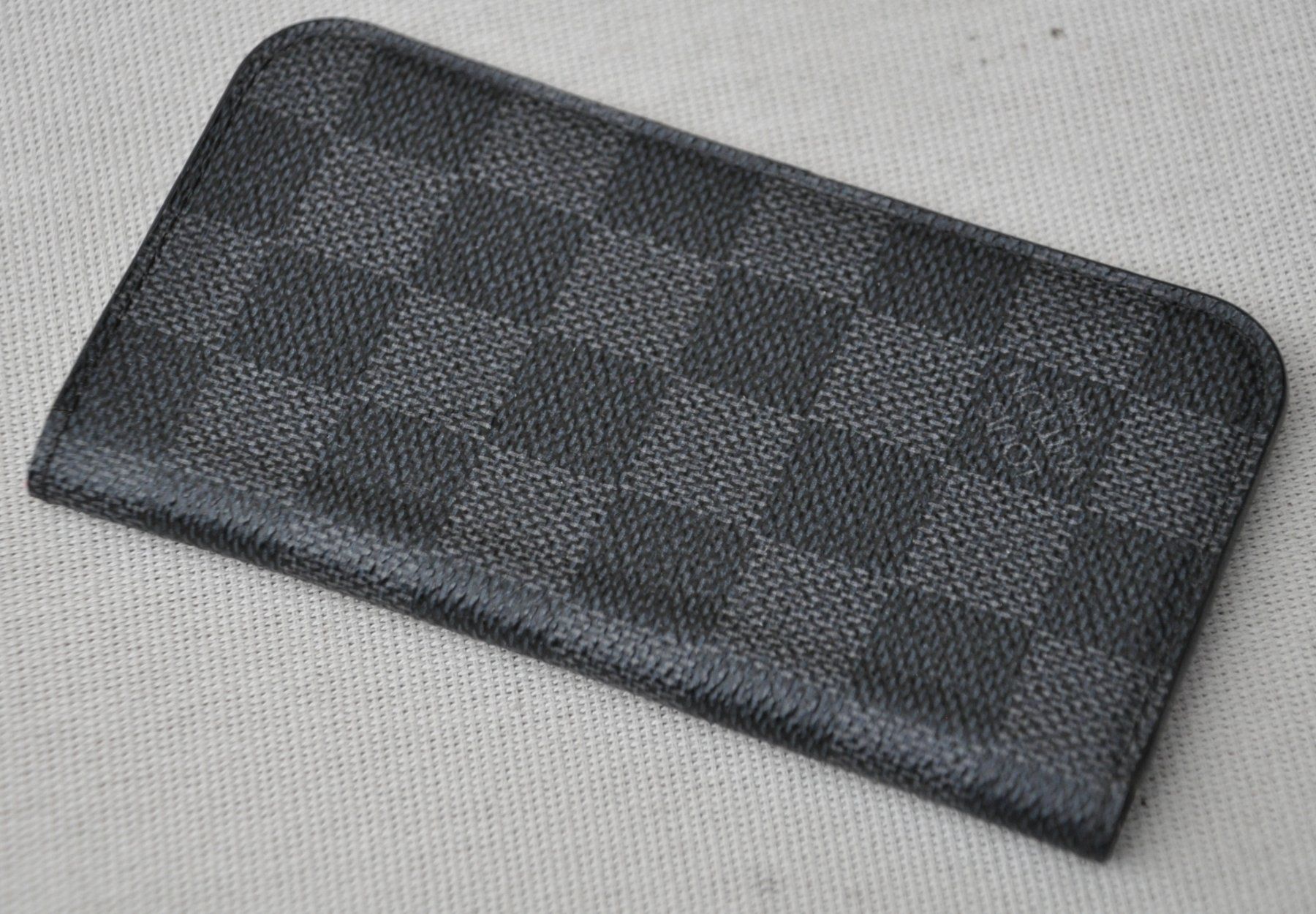 Louis Vuitton Cover & Protezioni schermo: Louis Vuitton  Hülle  / coque - iPhone – Usato da Collonges venduto da arashee 2
