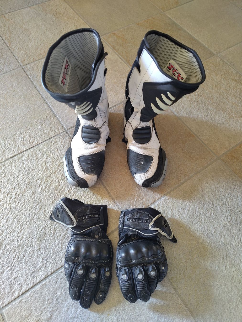 TCX Chaussures hommes: Motorradstiefel TCX Grösse 41 – D'occasion à Ronco sopra Ascona par ghurli