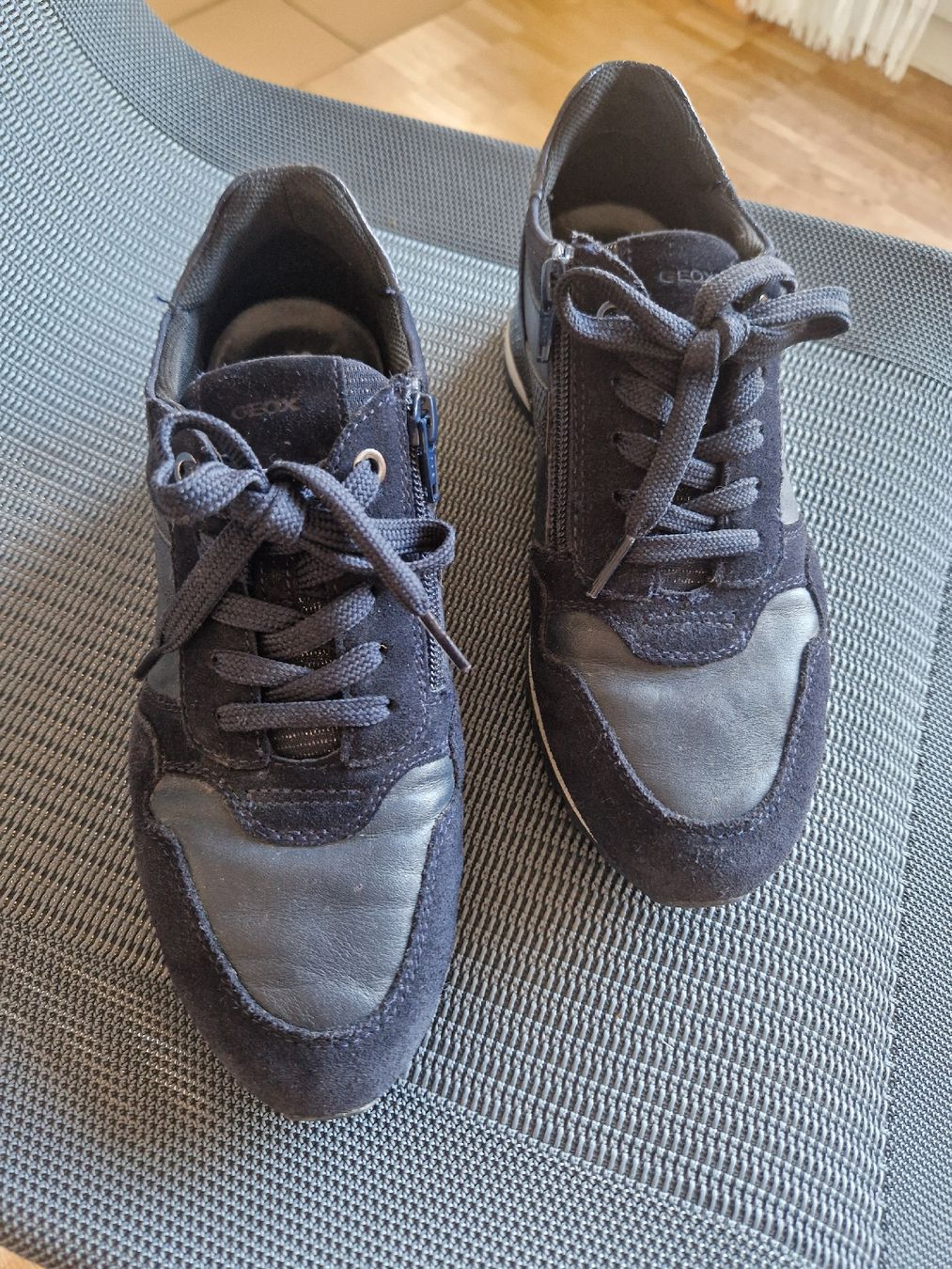 Geox Scarpe da donna: Geox Leder Sneaker, Gr. 38, blau – Usato da Kloten venduto da somsing
