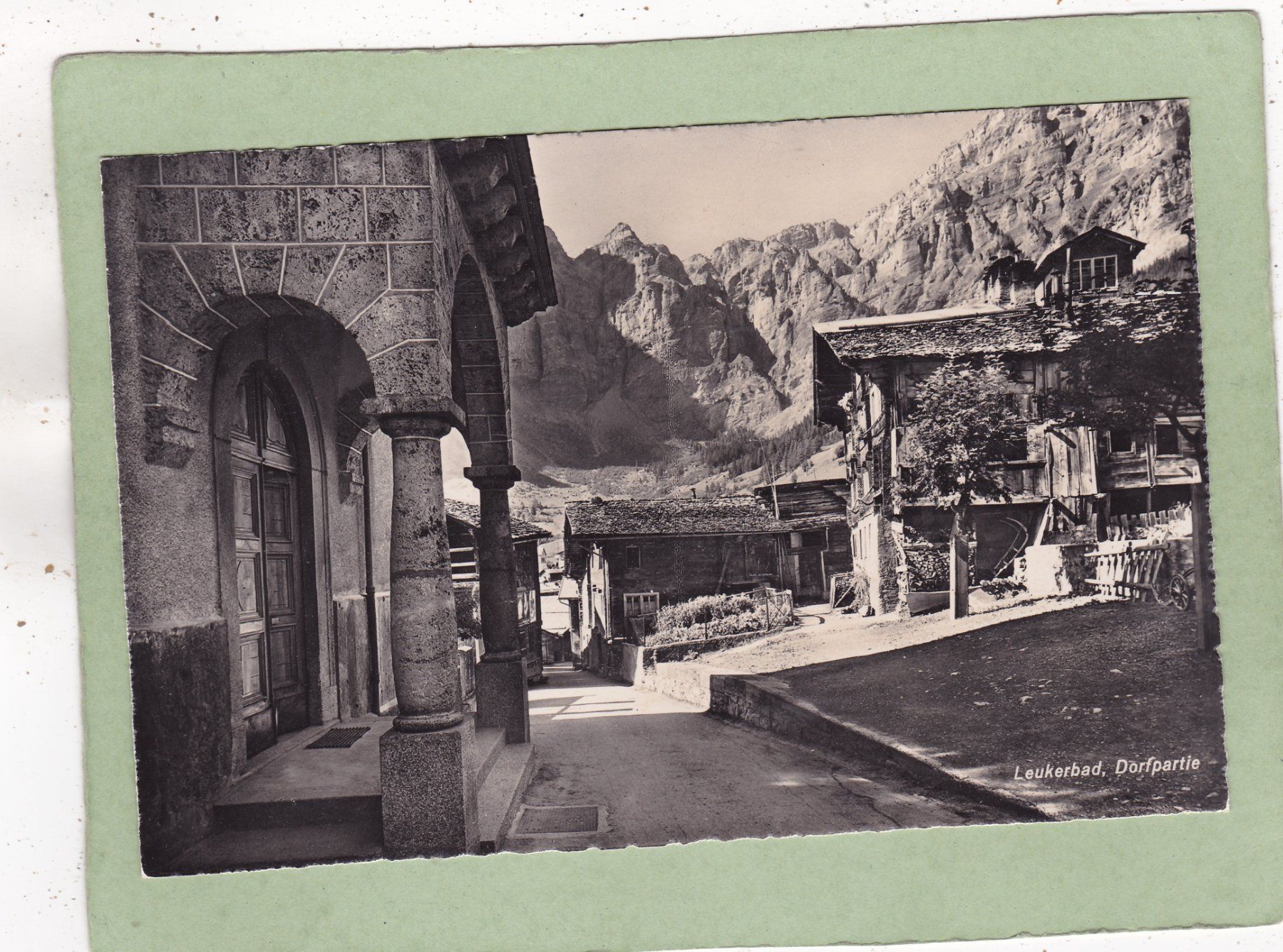 Cartes postales: Leukerbad Dorfpartie – D'occasion à Herisau par Lisegrat2008
