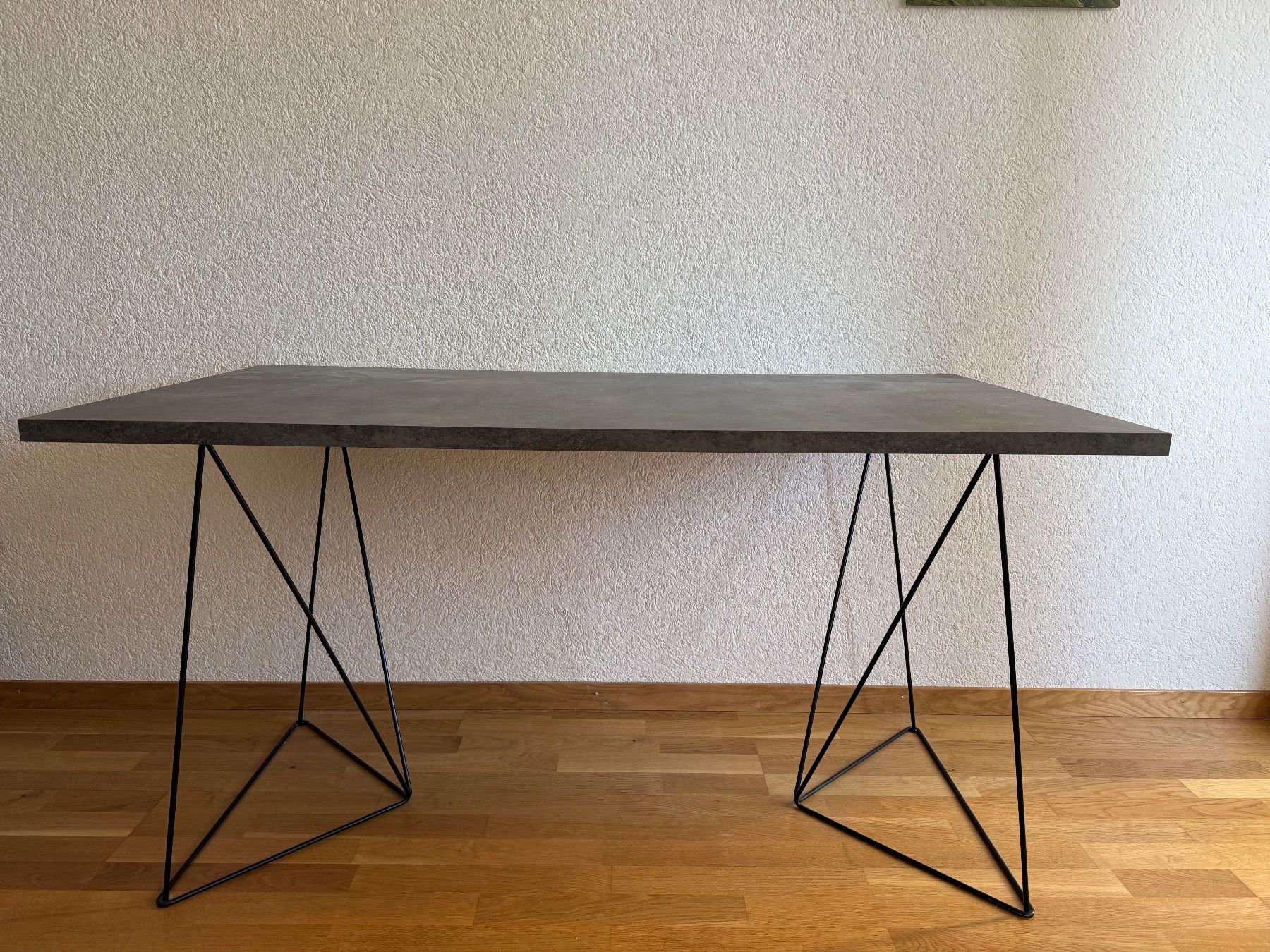 Scrivanie: Schreibtisch mit Betonoptik – Usato da Bern venduto da joe_6hy5 1