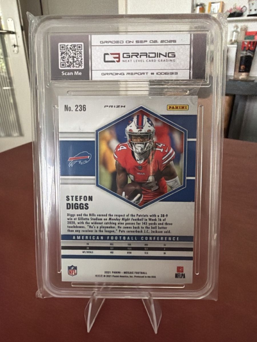 NFL Carte collezionabili: NFL - Stefon Diggs - Honeycombprizm - C3G8.5!! – Usato da Bern venduto da sam_25hm 1