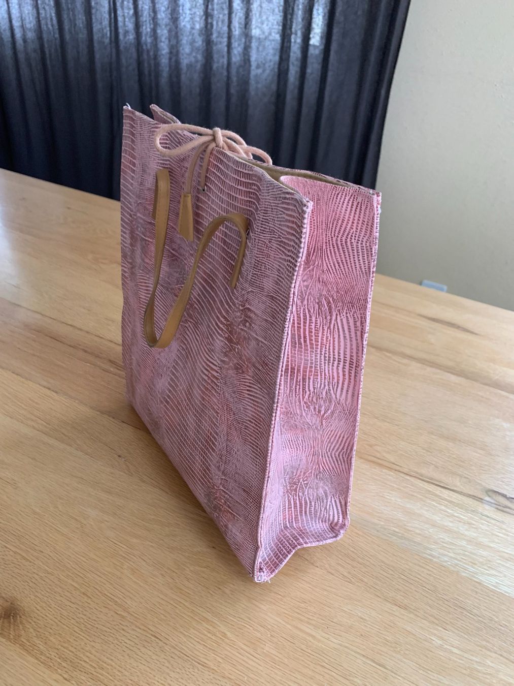 Taschen für Damen: Tasche rosa in Krokodiloptik – Gebraucht aus Nendeln von smile020 4