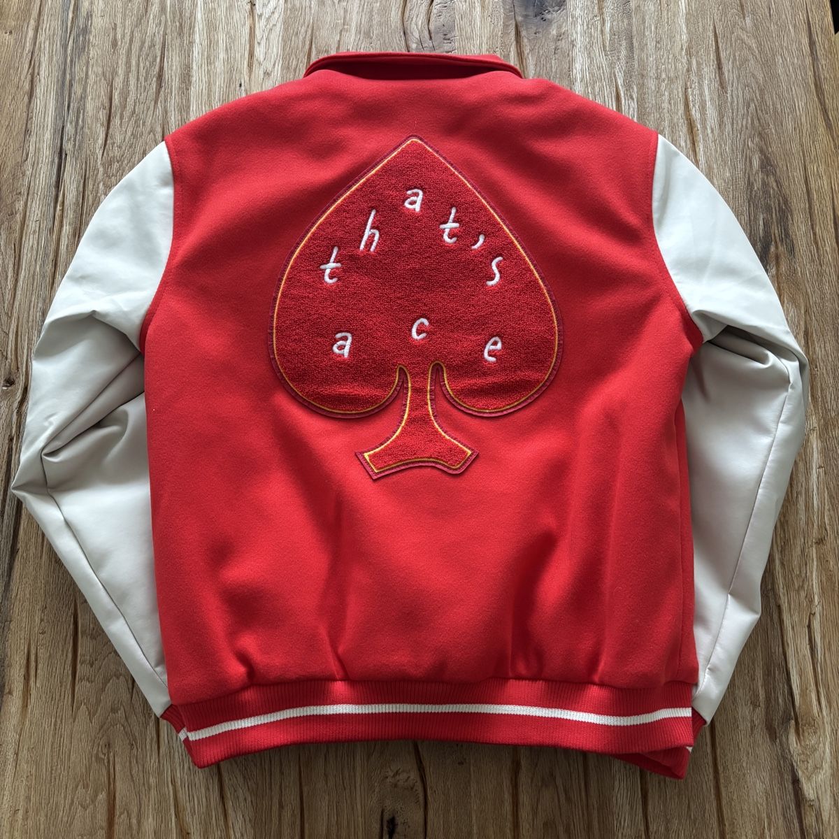 Vestes: Varsity Jacke Legacy Studios Rot Grösse L – D'occasion à Obernau par dav1de 3