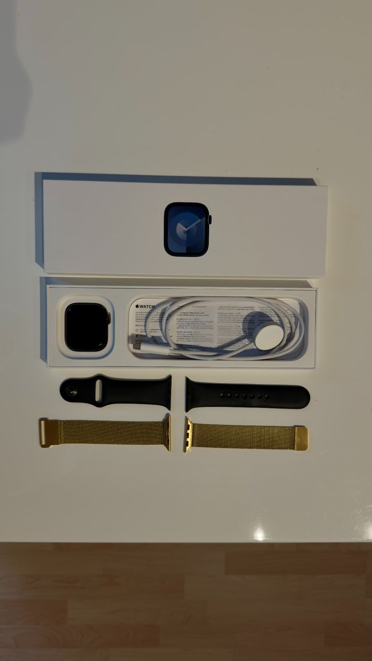 Apple Smartwatch: Apple Watch Series 9 - 41 mm Midnight - GPS – Usato da Goldau venduto da soan97