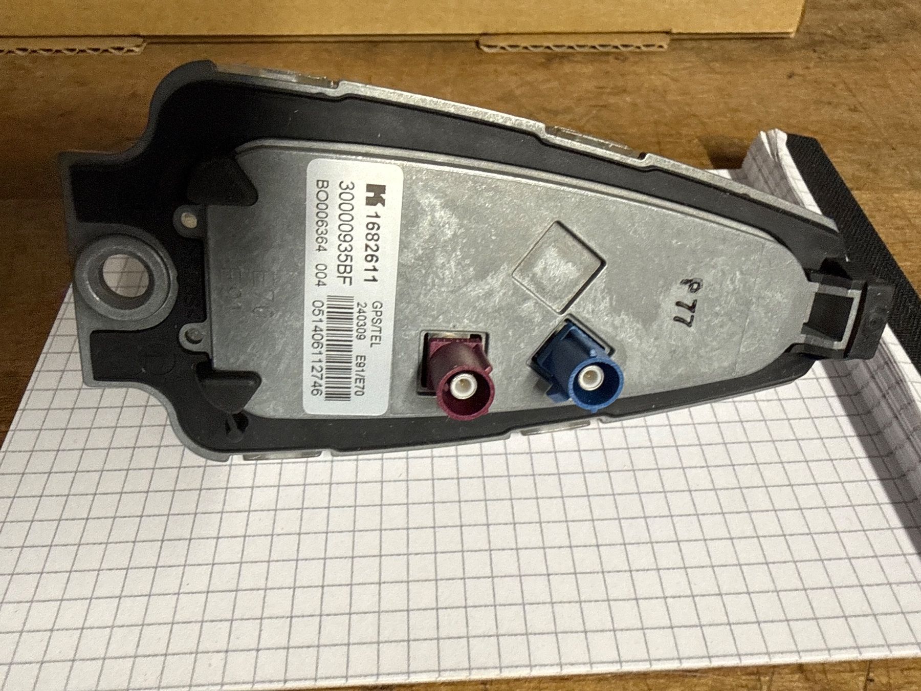 GPS Antennen: Original BMW E91 / E70 Haifischflosse Dachantenne GPS TEL – Gebraucht aus Hergiswil NW von Juleps007 1