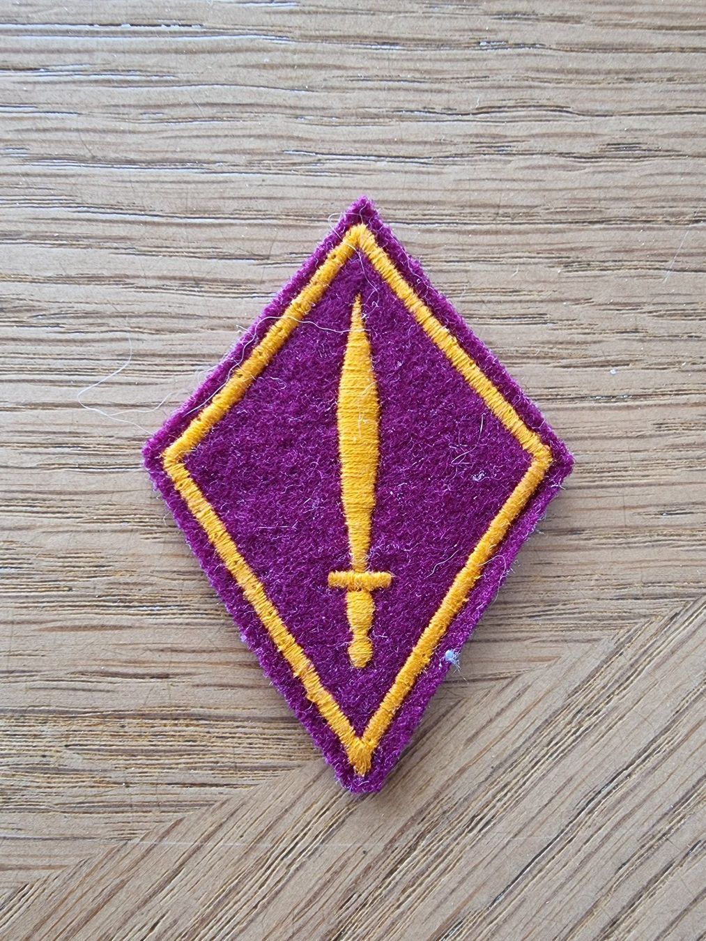 Schweizer Armee Placchette & Badge: CH Armee Aufnäher Strassenpolizeisoldat – Usato da Schwerzenbach venduto da cloudberrypi