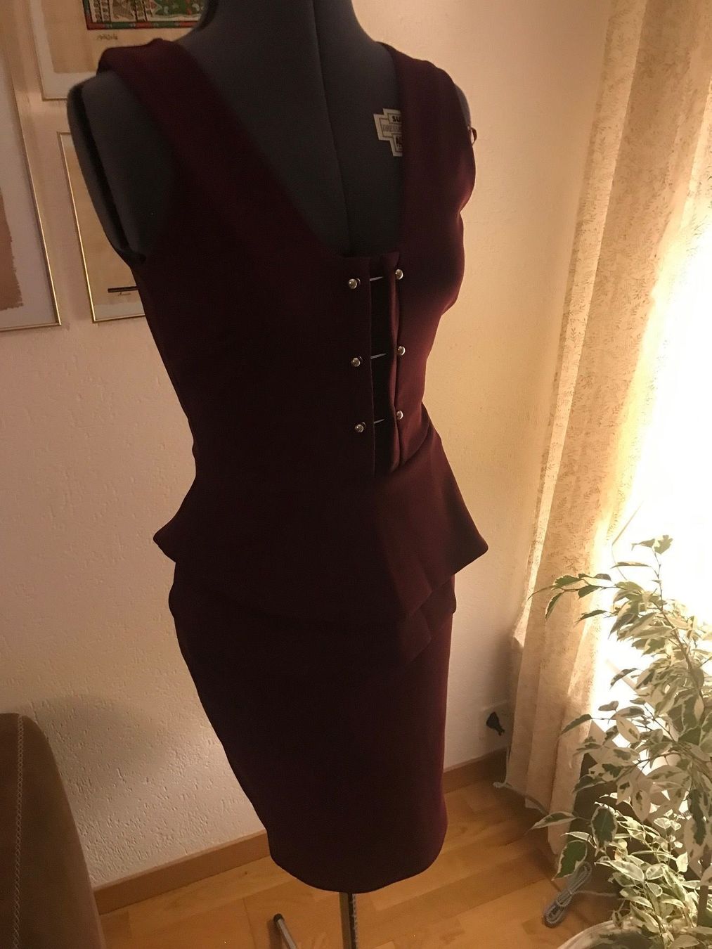 Vestiti: Wine colored peplum dress – Usato da Affoltern am albis venduto da onlyrose123 2