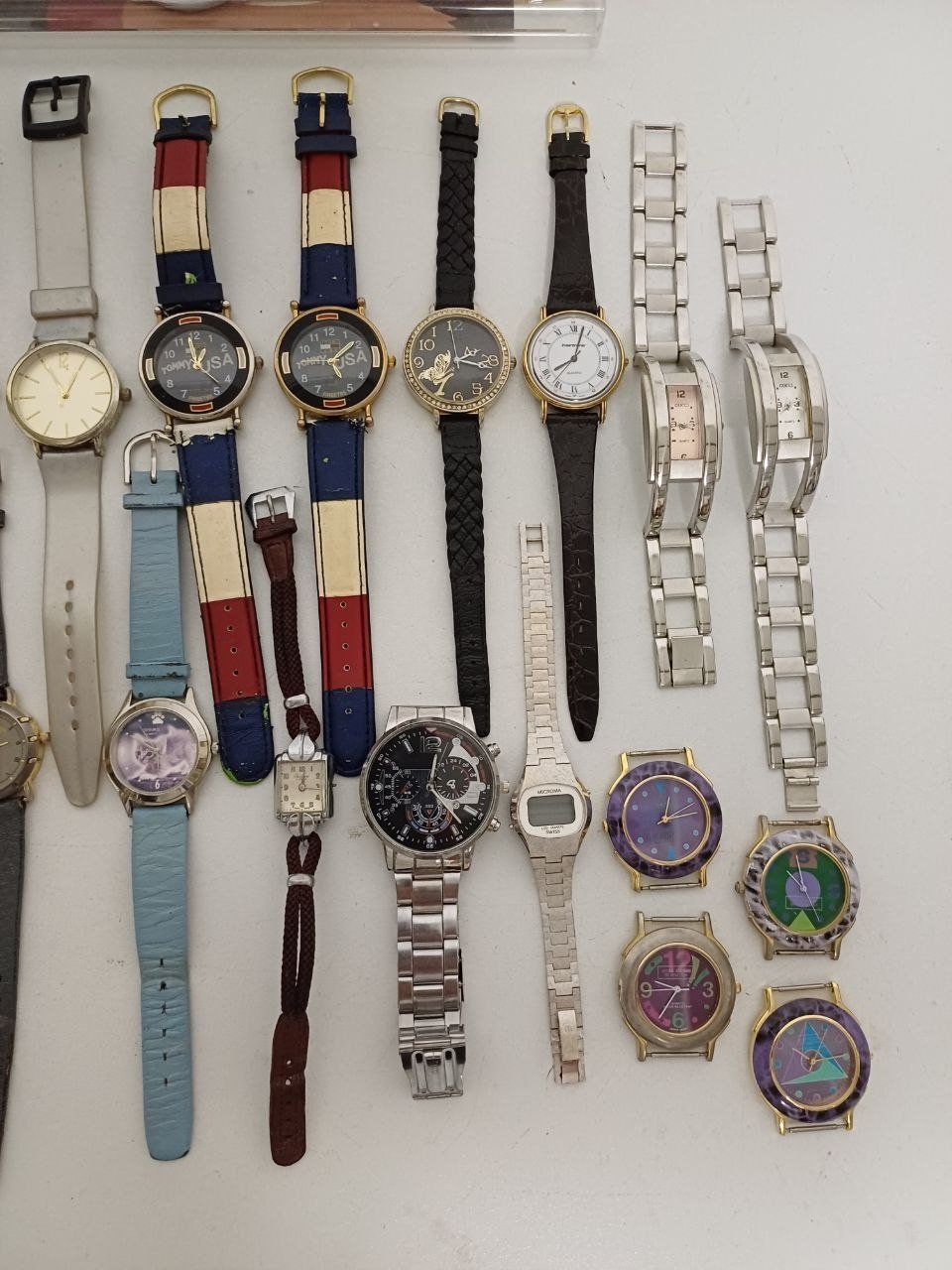 Orologi: Set mit 22 Uhren. – Usato da Bern venduto da Yunkom 3