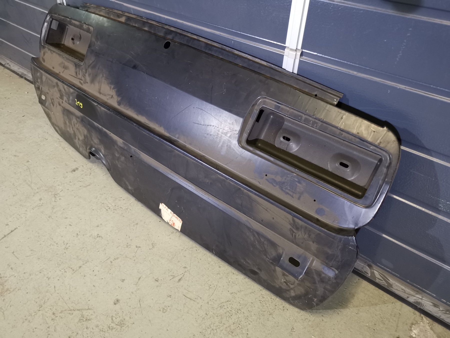 Alfa Romeo Tutti pezzi di ricambio auto: Alfa 1750 + 2000 Berlina Heckblech – Usato da Thalwil venduto da Joker690 2