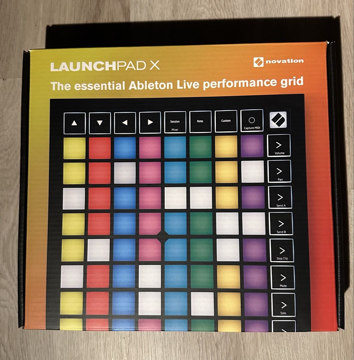Novation Strumenti musicali: Novation Launchpad X - MIDI Controller Neu originalverpackt – Nuovo e nell'imballaggio originale da Zürich venduto da CALI8053