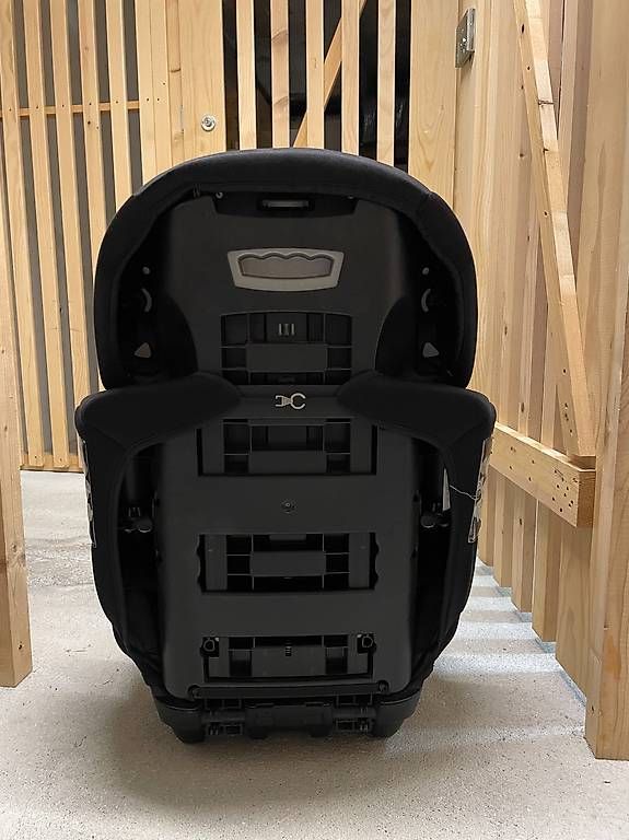 Seggiolini per auto: Bebeconfort Kindersitz höhenverstellbar – Usato da Rotkreuz venduto da Emilia_C 3