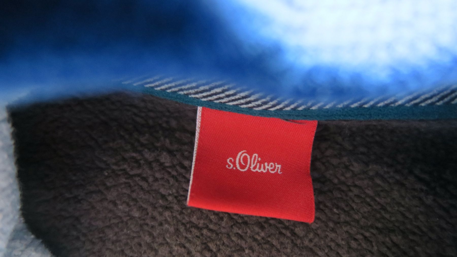 S.Oliver Maglioni & Felpe: Kapuzenpullover S. Oliver Gr. 140 – Usato da Davos Platz venduto da Infinity795 2