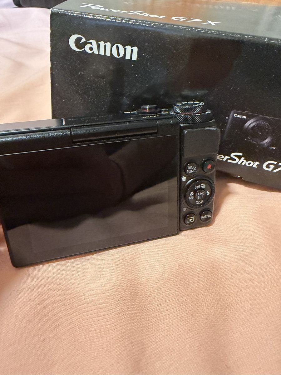 Canon Fotocamera: Canon Powershot G7X Mark I – Usato da Effretikon venduto da allan2202