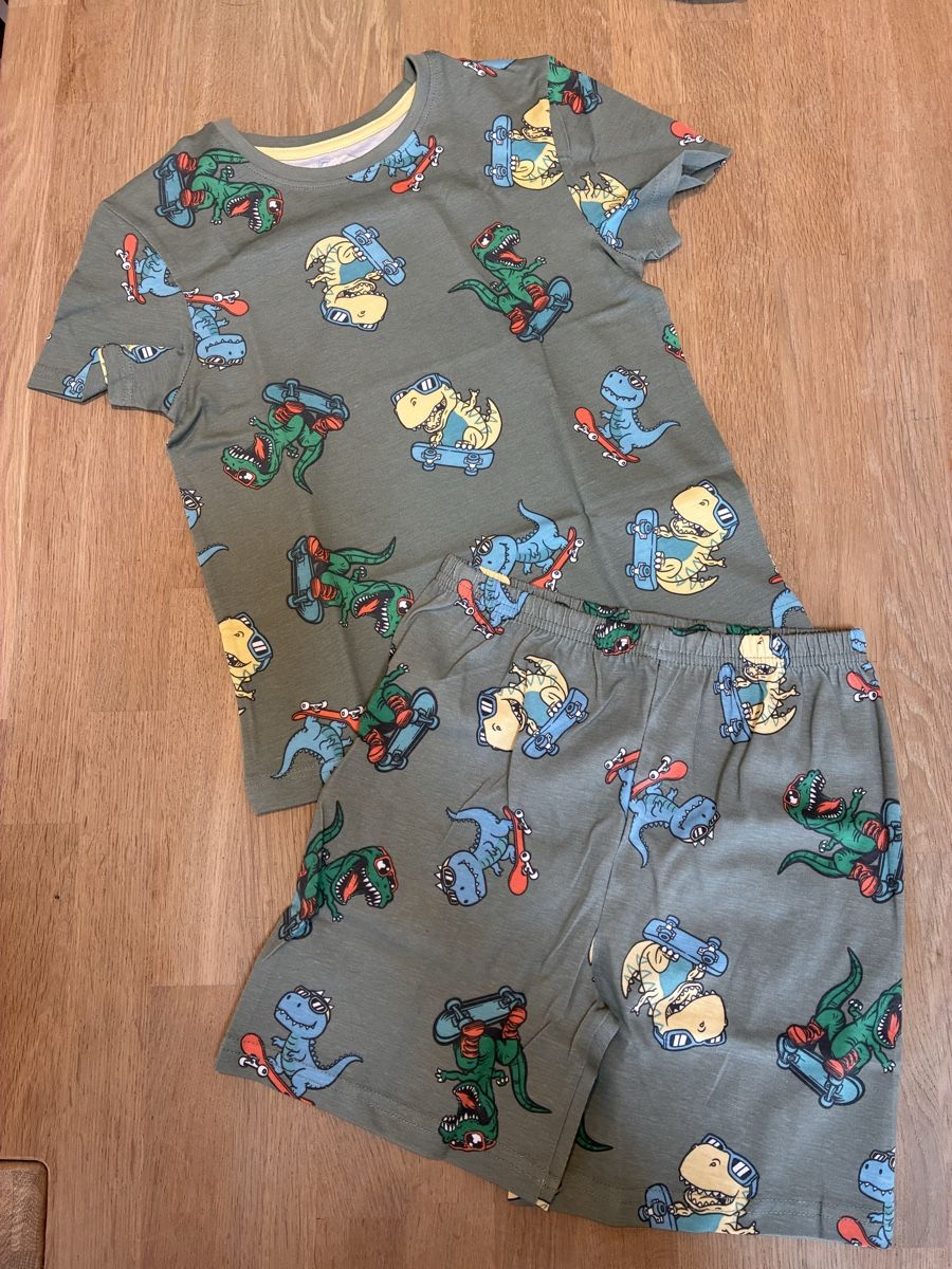 Pigiama & Simili: Tolles Pyjama Gr. 128, Neu – Nuovo (secondo la descrizione) da richterswil venduto da lunamarie001
