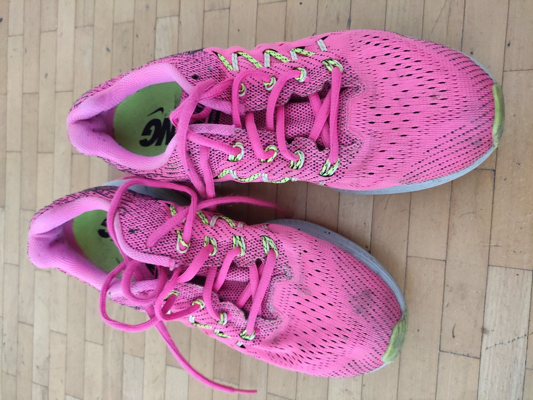 Scarpe da uomo: Nike Schuhe gr 39 – Usato da Dagmersellen venduto da L.Ga. 3