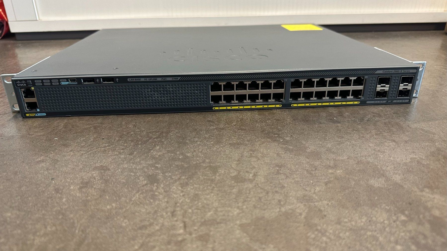 Cisco Hub & Switch: Cisco Catalyst 2960X-24PS-L Switch – Usato da Altstätten SG venduto da Cobra96