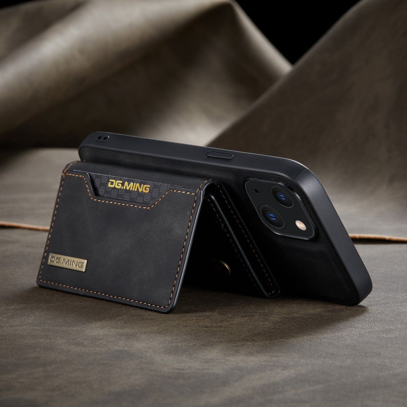 Cover & Protezioni schermo: iPhone 14 Pro - Coque portecarte détachable noir – Nuovo e nell'imballaggio originale da Morges venduto da DigiAC 3