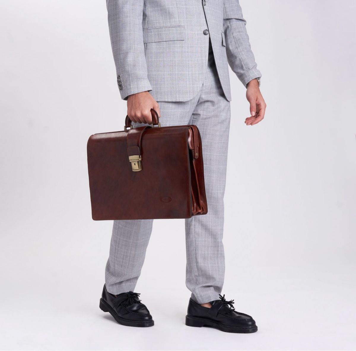 Valigie & Borse: Arzttasche aus Leder Cambridge – Nuovo e nell'imballaggio originale da Wittenbach venduto da WWW.DRILUBAGS.CH 2