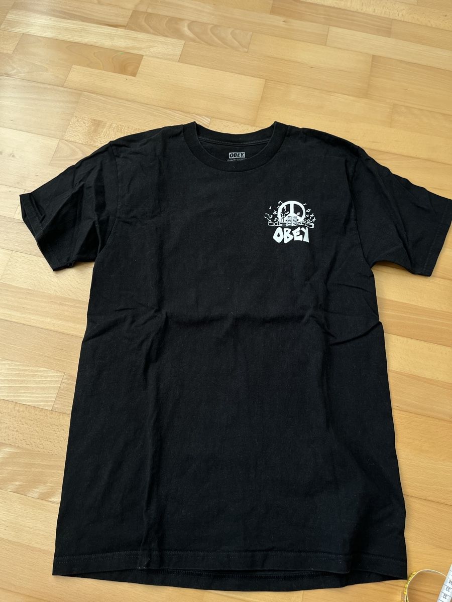 Obey T-shirt: T Shirt Obey – Usato da Zuzwil SG venduto da dieschnellemichelle 1