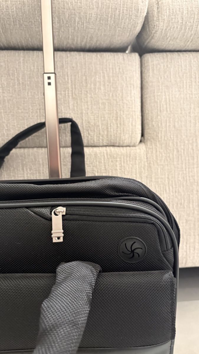 Valises de voyage: Samsonite Business Rollkoffer schwarz – Neuf (Voir description) à Zürich par alivasalli 2