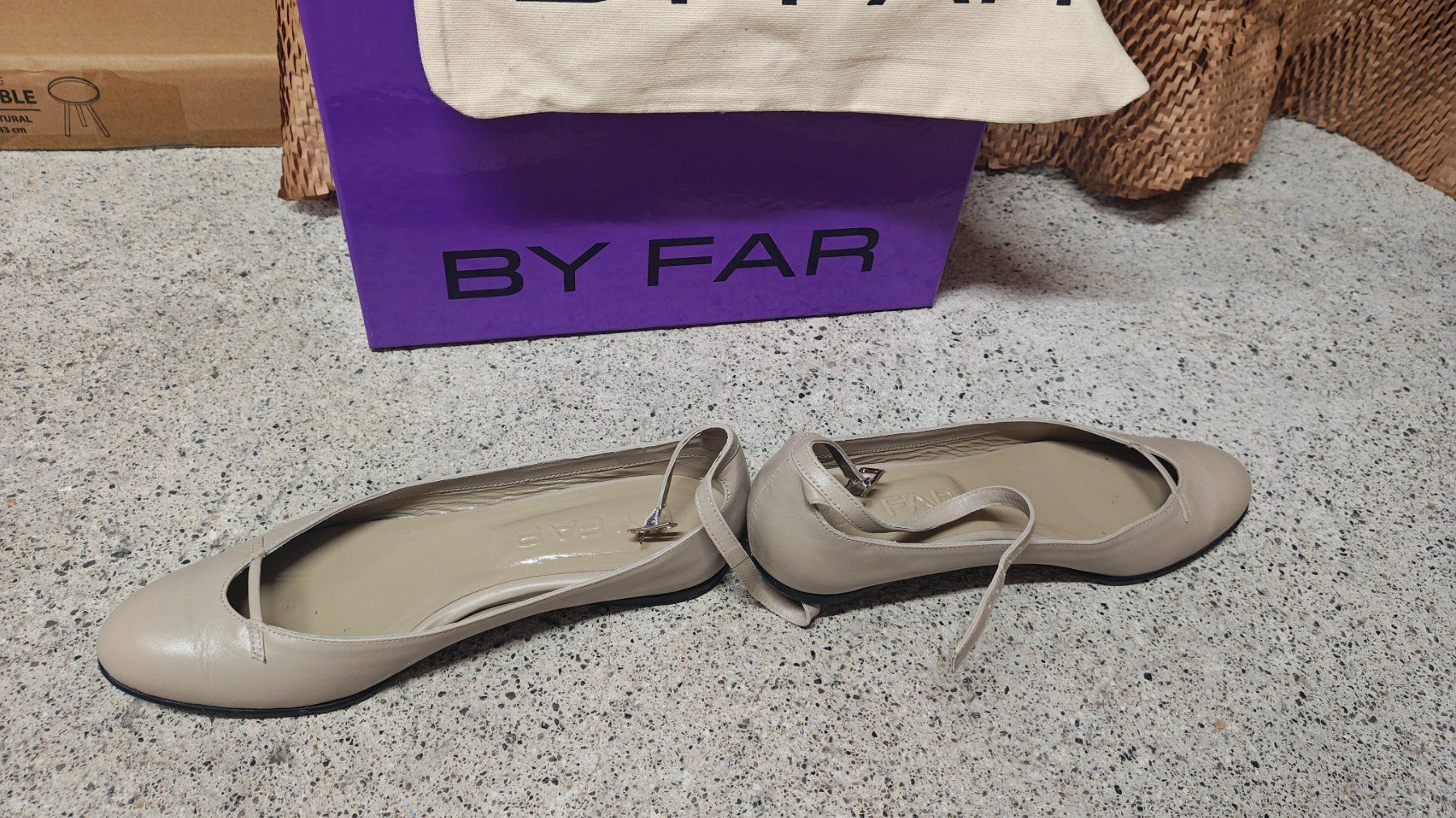 Scarpe da donna: Hochwertige Lederballerinas ByFar – Nuovo (secondo la descrizione) da Thalwil venduto da hri_s2bq 1