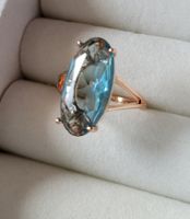 Bague Cocktail en couleur d'or et Topaze synthétique  
