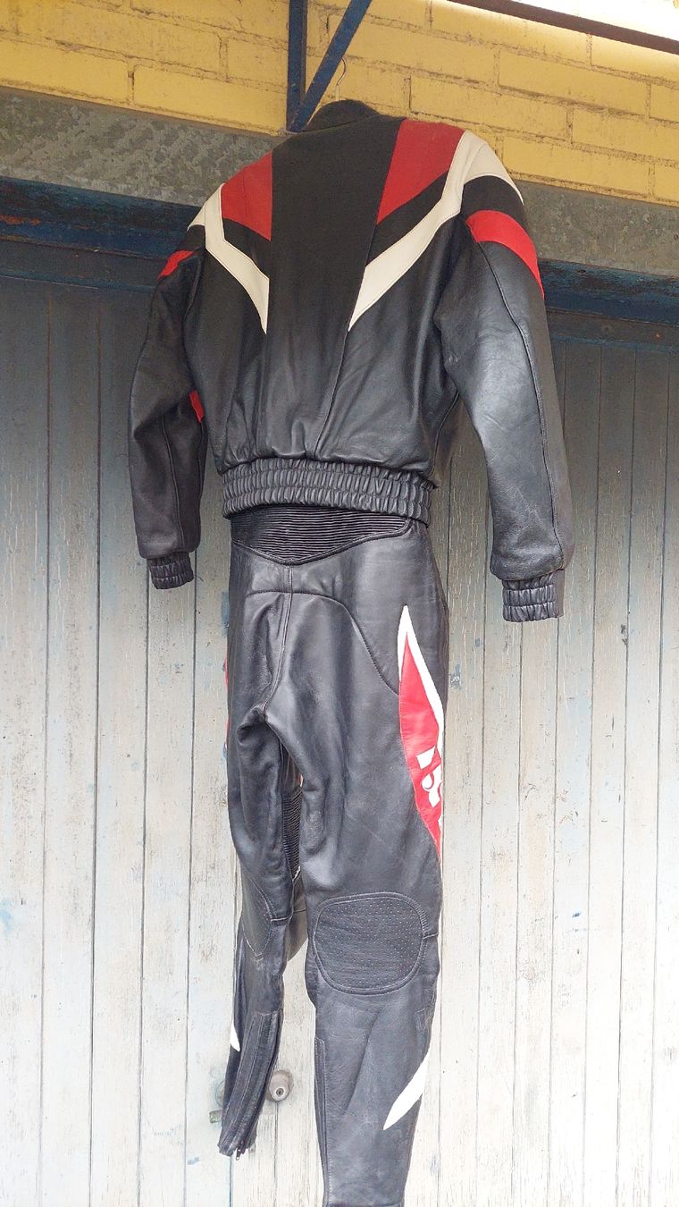 IXS Anzüge & Kostüme: Motorrad Lederkombi IXS, Grösse 44/L – Gebraucht aus Othmarsingen von Lanz05 2