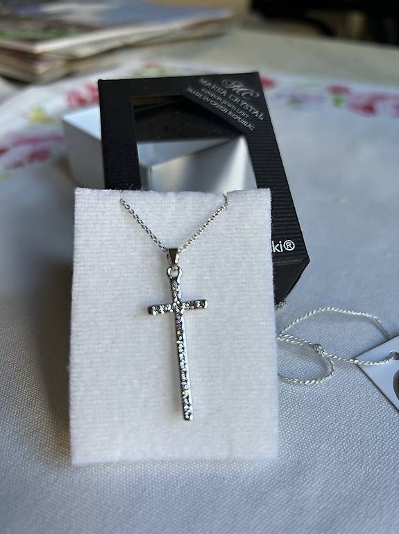 Anhänger: Kreuz mit Kettchen  – Neu und originalverpackt aus Basel von rit_l8k7