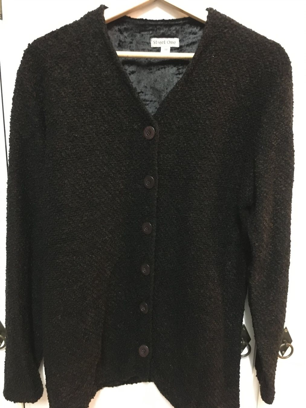 Maglioni & Felpe: STREET ONE Bouclé Jacke, schwarz, Gr. 38 – Usato da Arni AG venduto da Mimo007