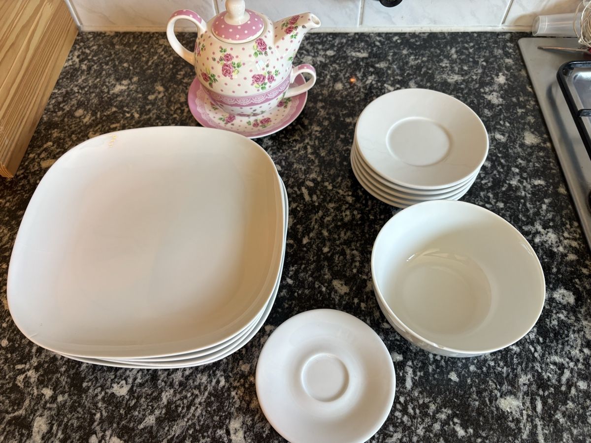 Ikea Set di piatti: Diverses Geschirr – Usato da Zürich venduto da fat_89 1