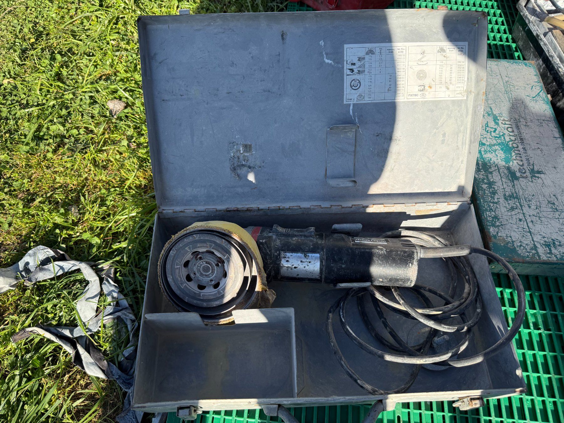 Atlas Copco Tutti gli attrezzi: Meuleuse d'angle professionnelle Atlas Copco – Usato da Etoy venduto da mds1110 2