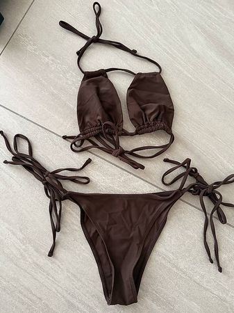 Brauner Bikini 
