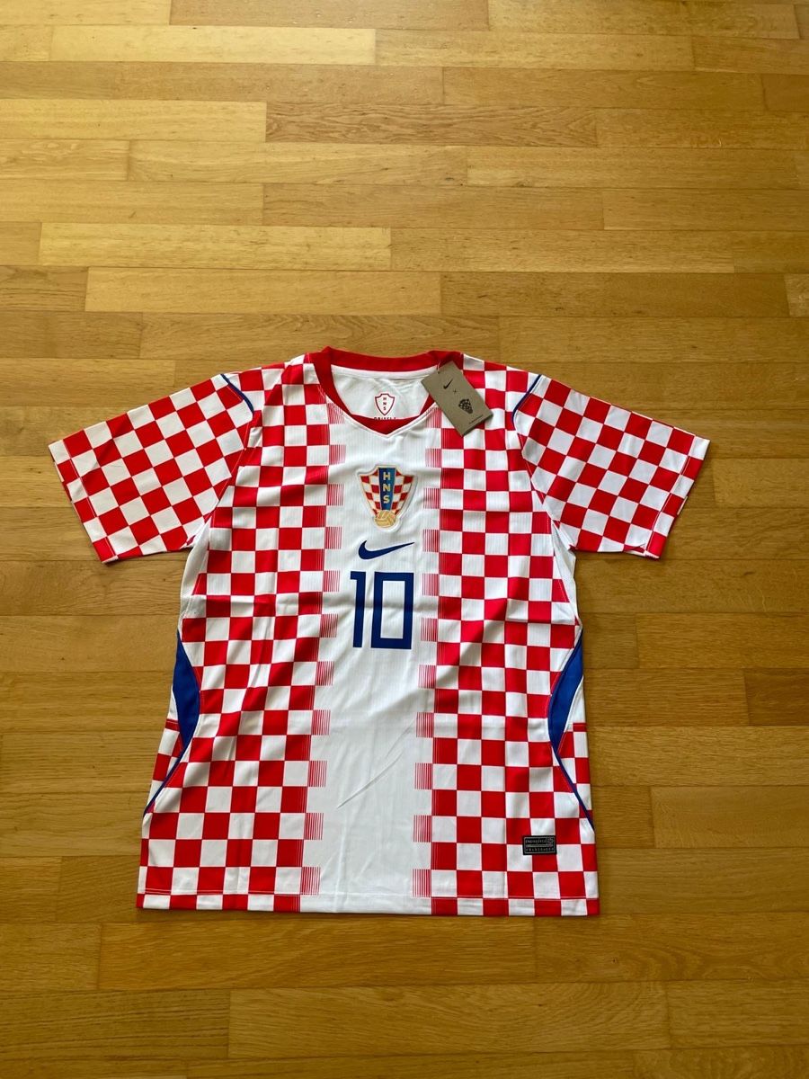 Canottiere & Pantaloni: NEUES Modric Kroatien Trikot – Nuovo e nell'imballaggio originale da Kehrsatz venduto da Chicharron 1