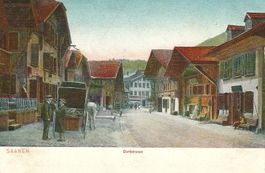 Saanen BE - Dorfstrasse belebt / Pferd mit Karren