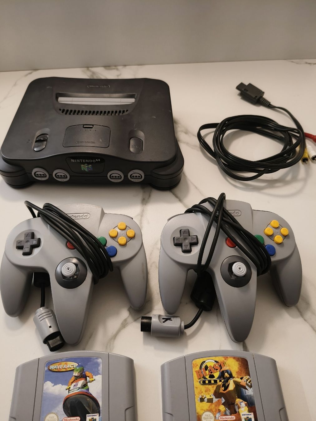 Nintendo Konsolen: Nintendo 64 Konsole mit 2 Controller & 5 Spiele, Top! – Gebraucht aus Oensingen von ece_8k7q 1
