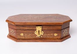 Holzkästchen Schmuckschatulle mit goldfarbener Verzierung