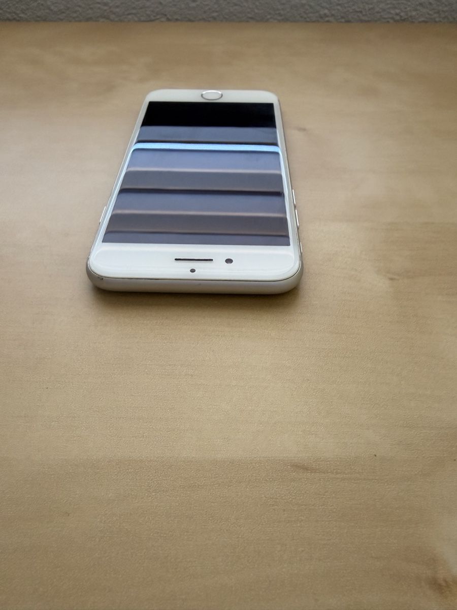 Apple Telefoni cellulari / Smartphones: Apple iPhone 7 128 GB Weiss/Silber – Usato da Boniswil venduto da medixy 4