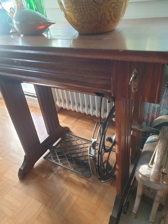 Spannende Alte Nhmaschine Deko Fotos