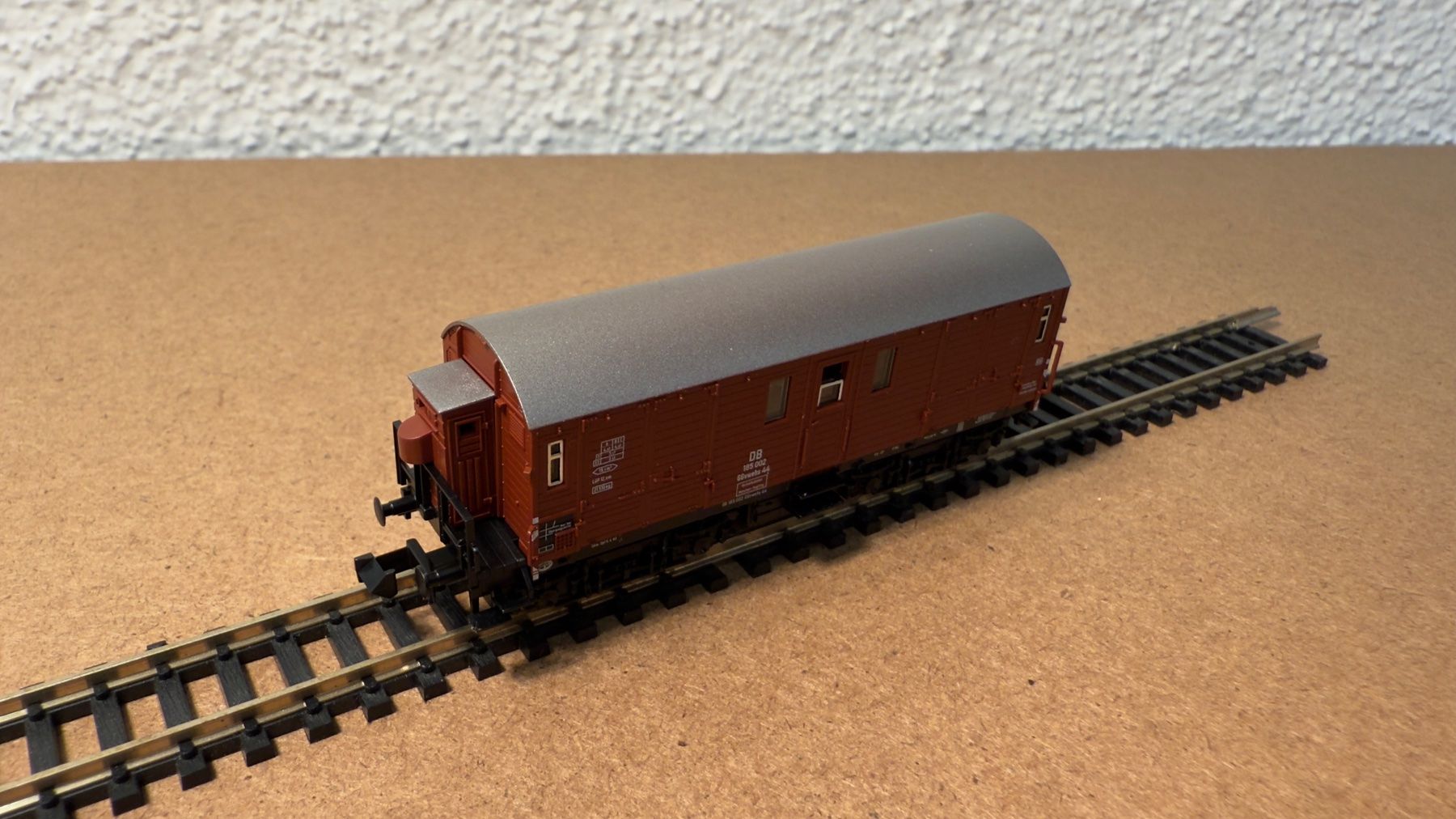 Fleischmann Modellini di ferrovie: Fleischmann DB Gepäckwagen Spur N – Usato da Schlieren venduto da rat_lq6b 3