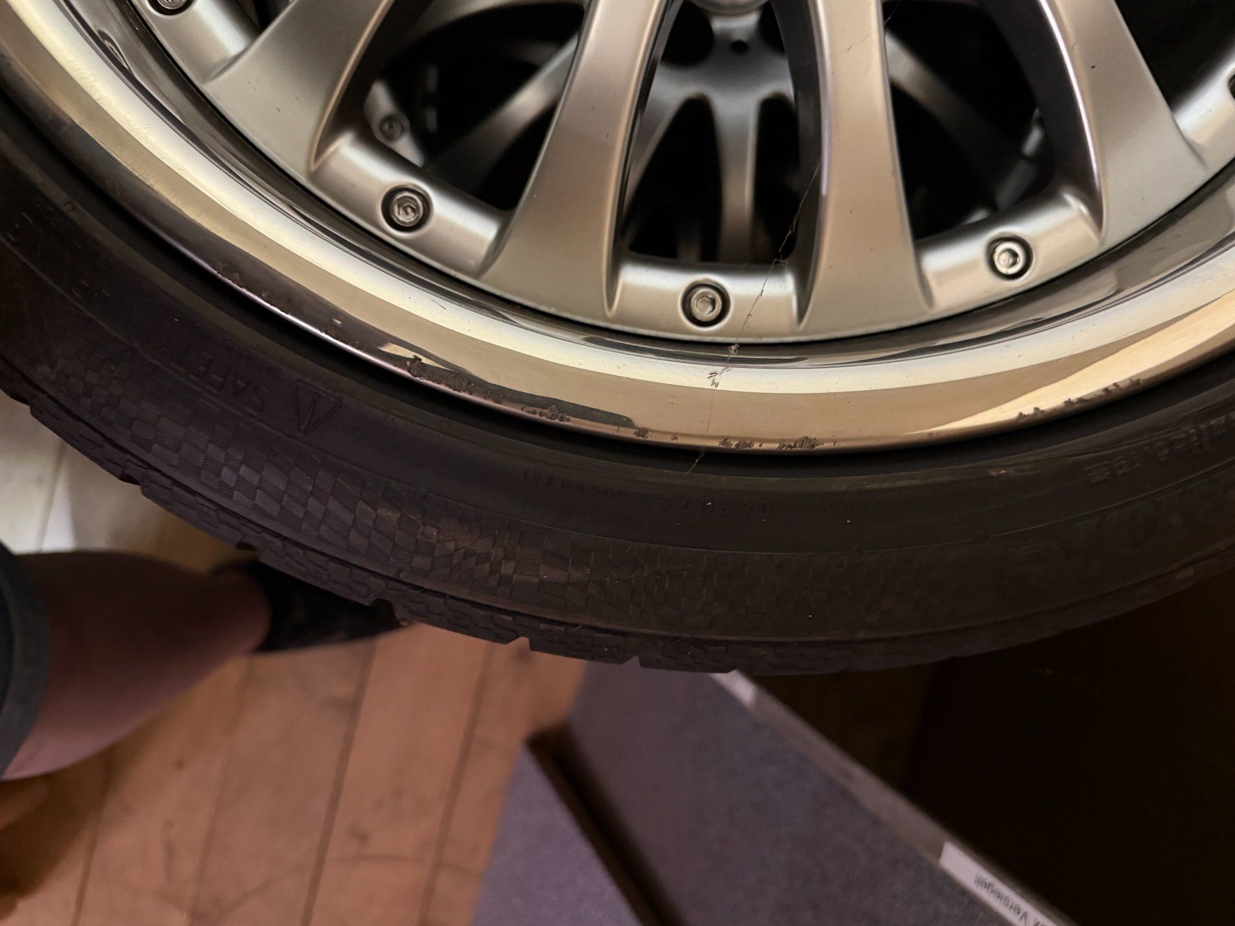 Mercedes-Benz Pneumatici & Ruote complete: Alu Felgen von Alutec – Usato da Sennhof venduto da Flatron4 4