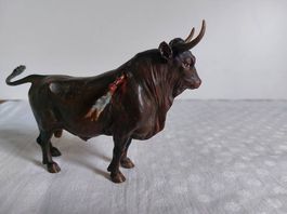 Taureau en bronze signé Geschützt