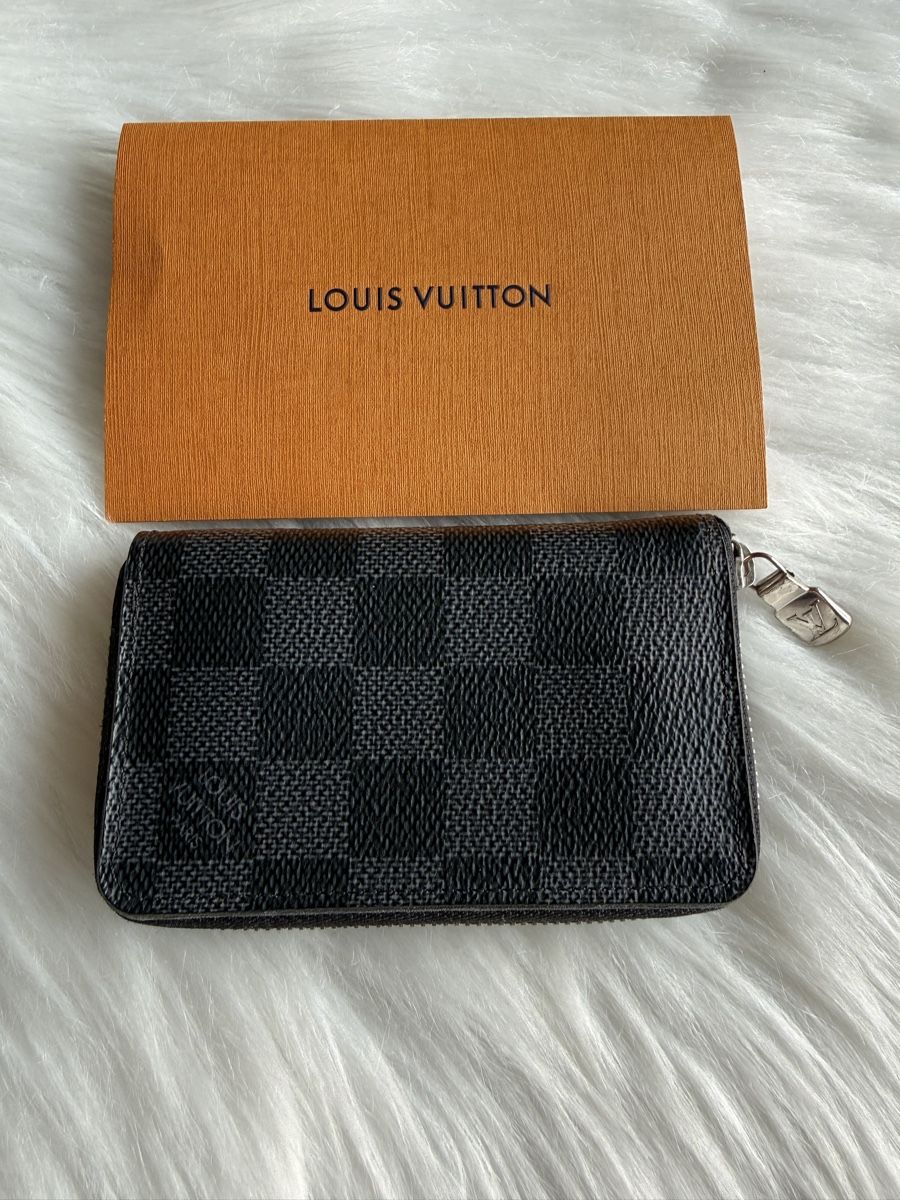 Louis Vuitton Brieftaschen: Louis Vuitton Zippy Coin Damier Graphite – Gebraucht aus Zürich von but_jgl8